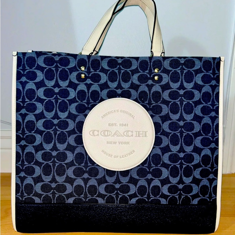 Brand new, never used coach bag!